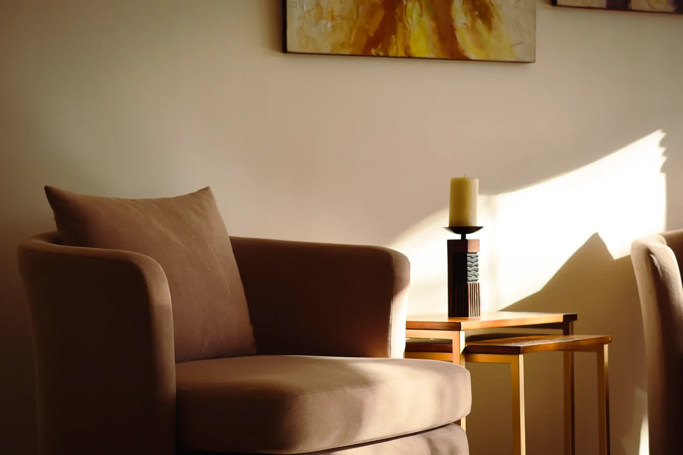 Transformative Décor: Illusions, Shadowplay, and Botany