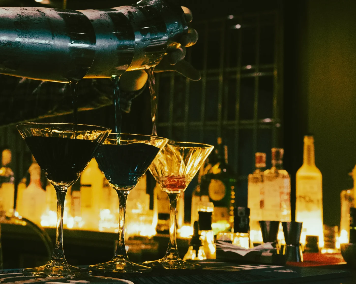 How to Construct a Themed Halloween Cocktail at Home